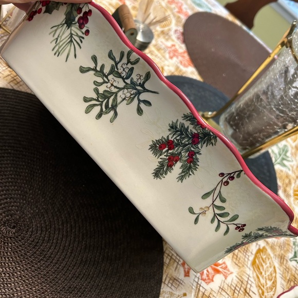 Better Homes And Gardens Ceramic Serving Dish - Picture 3 of 4